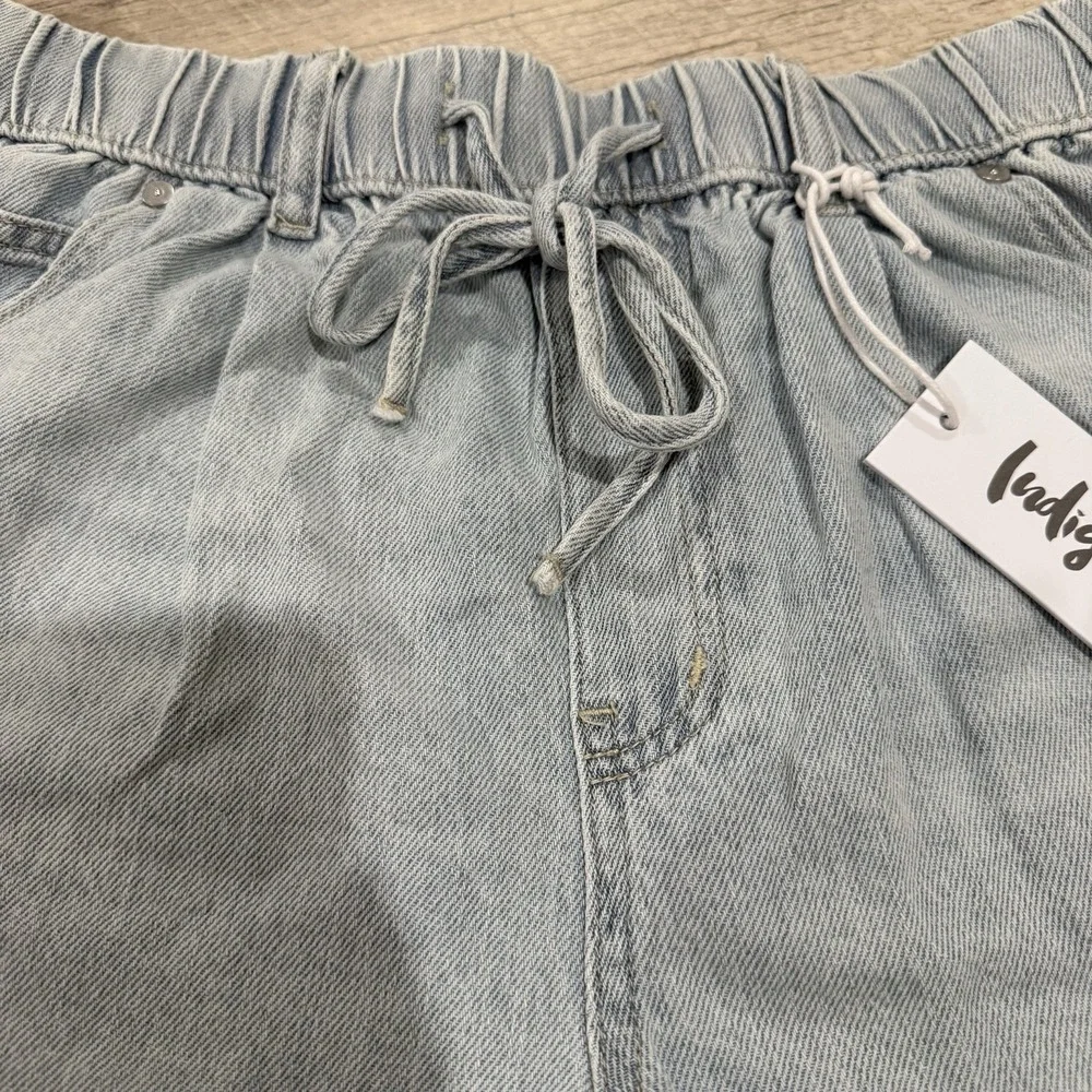 Indigo Rein Women's Light Denim Super Curvy High Rise Shorts Size 11 NWT